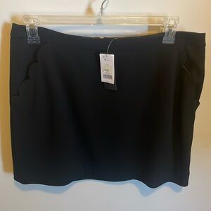 NWT Banana Republic skirt with scallop pockets - Size 12